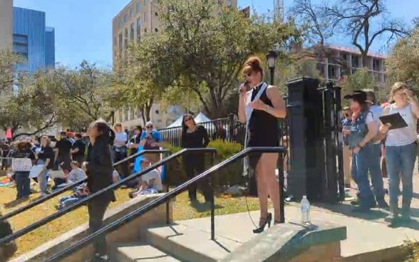 Hundreds protest anti-trans initiatives outside Texas governor’s mansion: “Healthcare is not abuse”