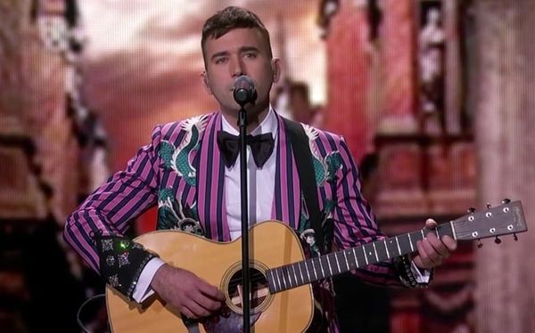 Sufjan Stevens performs Mystery Of Love from Call Me By Your Name at Oscars