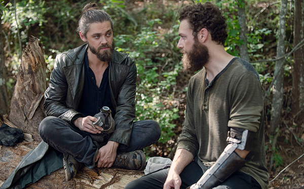 The Walking Dead star says gay romance happened off screen