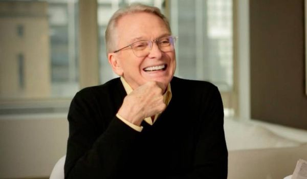 Tributes pour in after legendary designer Bob Mackie dies, aged 87