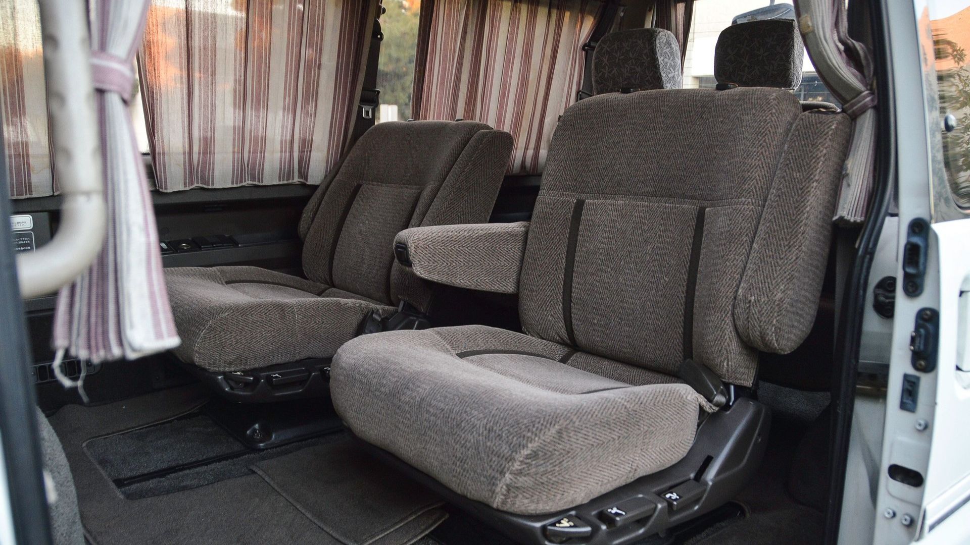 1992 Mitsubishi Delica Is The Diesel 4X4 Van You Didn't Know You Need 