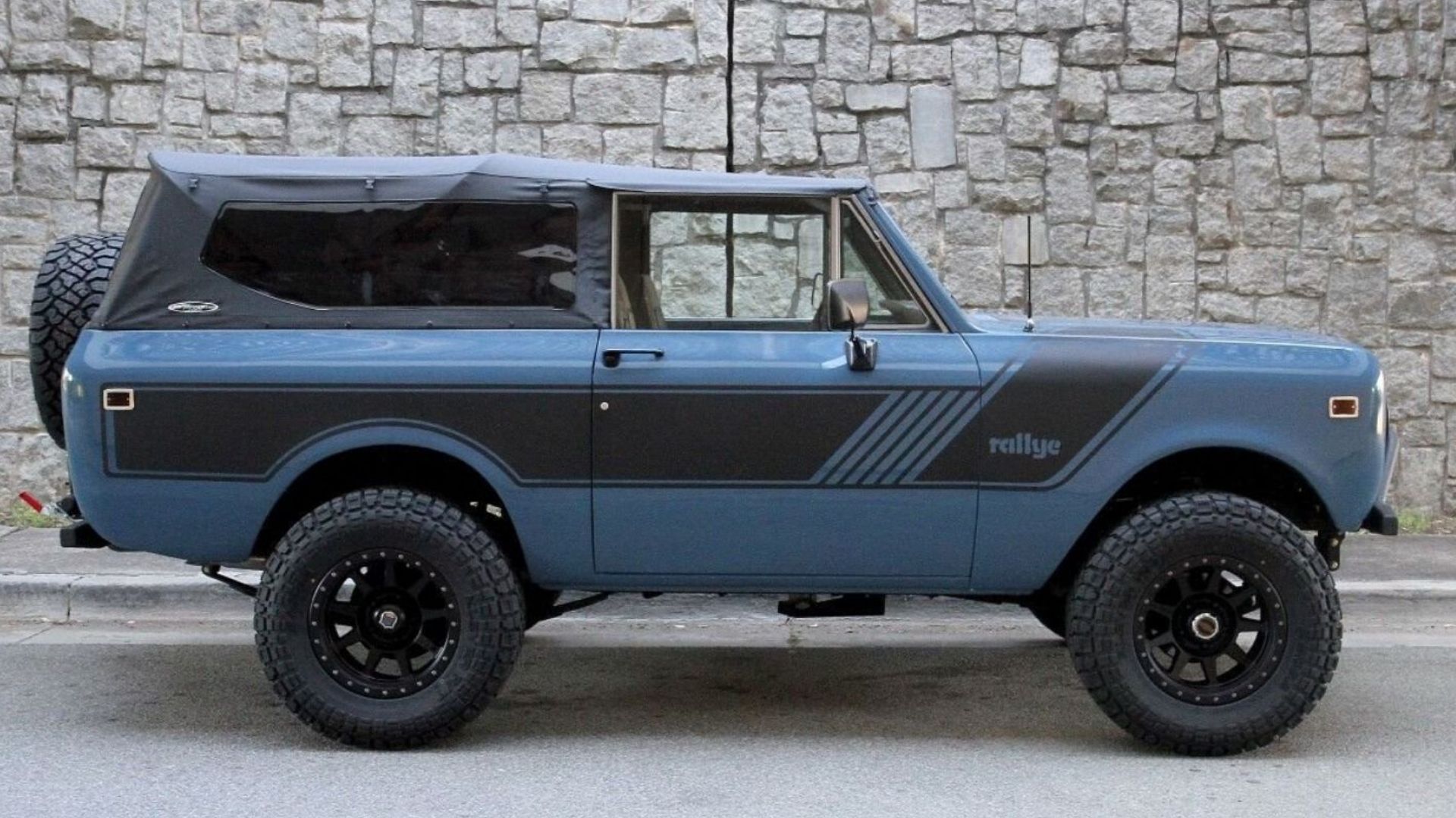 Restomod 1976 International Harvester Scout II Offers Plenty Of Perks