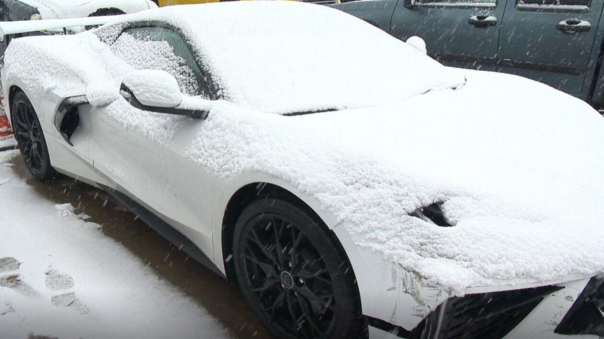 C8 Corvette Hits Two Police Cars In Michigan