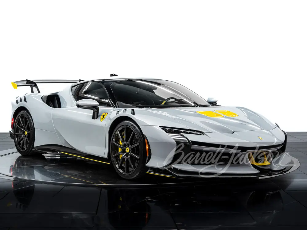 2025 Ferrari SF90 XX Stradale Blends Hybrid Power and Track