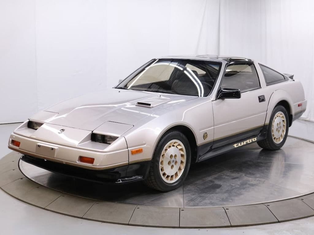 유 様 Low-Mileage 1984 Datsun 300ZX 50th Anniversary Edition Surfaces