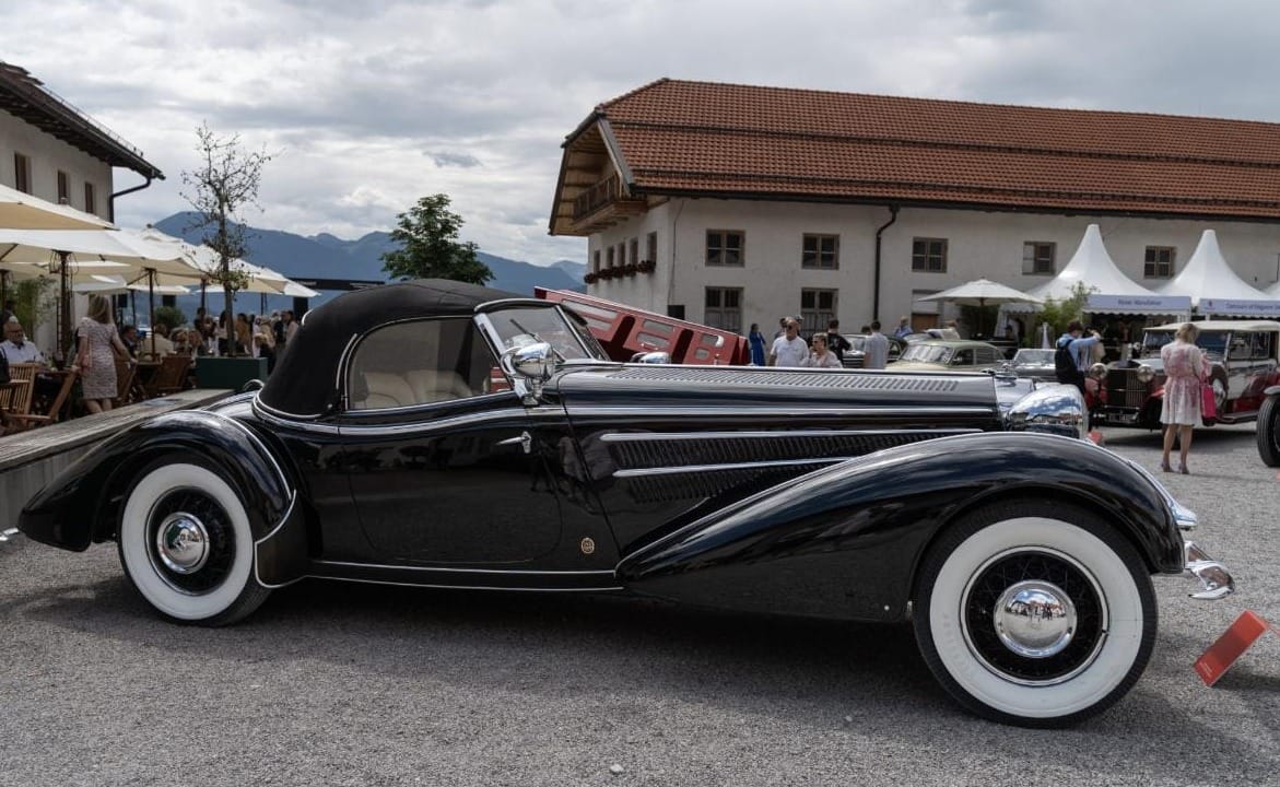 SPECIO 1939 Horch 855 Roadster Wins Concours of Elegance Germany