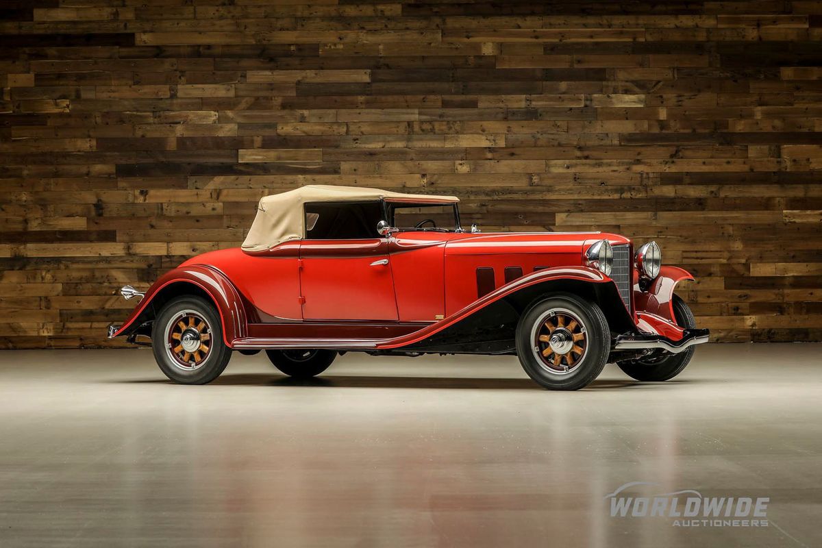 ビンテージ　アンマリー・ダヴィッドソン　ミッドセンチュリー One-Off 1932 Auburn Eight Victoria Cabriolet