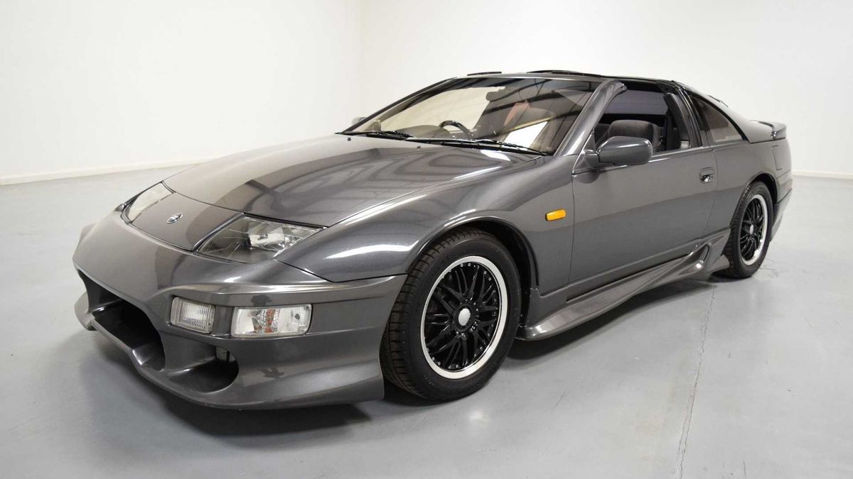 グレー2 Check Out This Freshly Imported Low-Mile 1989 Nissan 300ZX Turbo