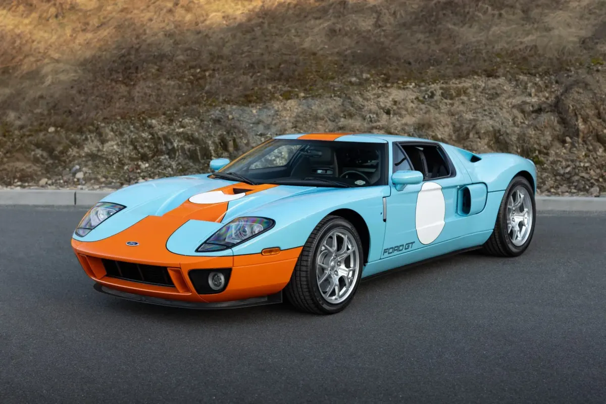 HIGH COAST (ハイコースト) THE FIRST TEN YEARS 1600 Veloce Is Selling a 385-Mile Ford GT in Heritage