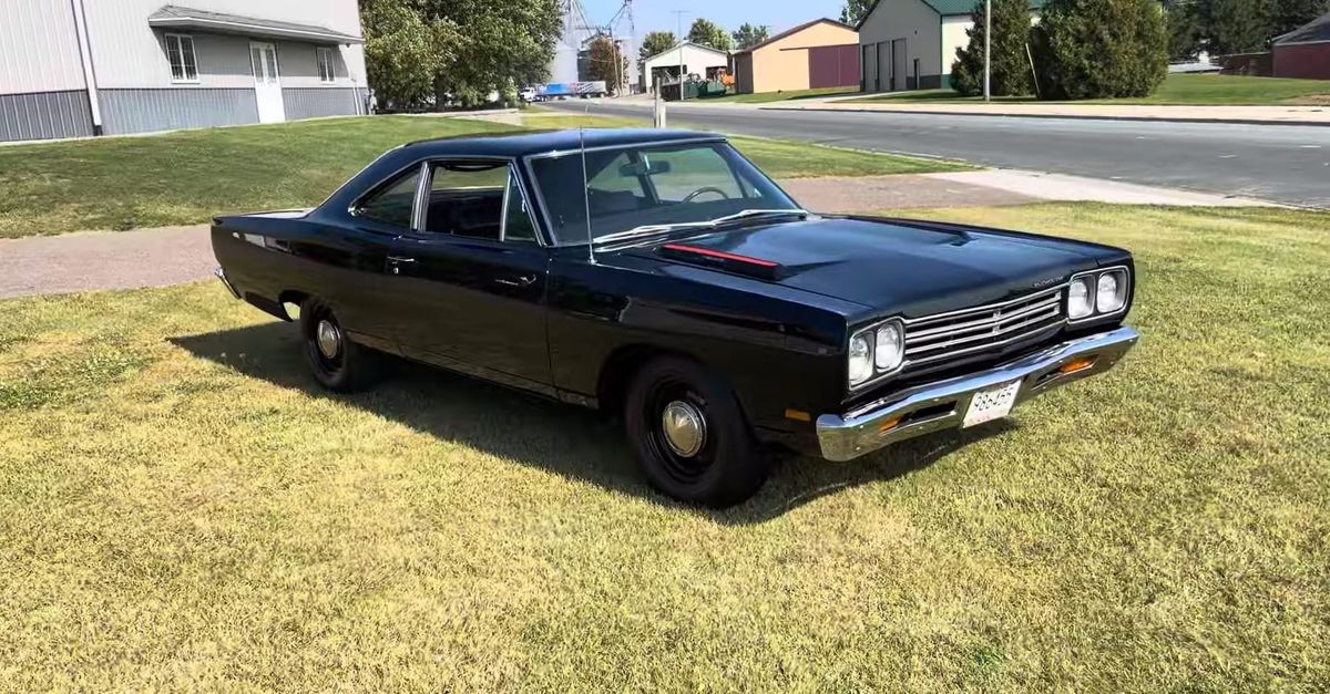 Triple-Black 1969 Plymouth Road Runner Stands Out as a Rare Hemi 4