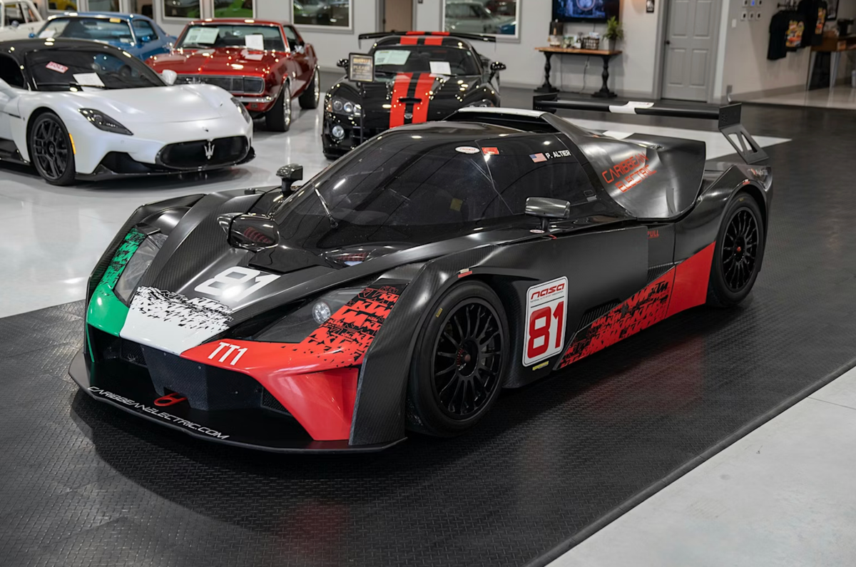 BOW SPORTS CAR GALLERY by BOW。2 First-Built 2015 KTM X-Bow GT4 Heads to Auction in Florida