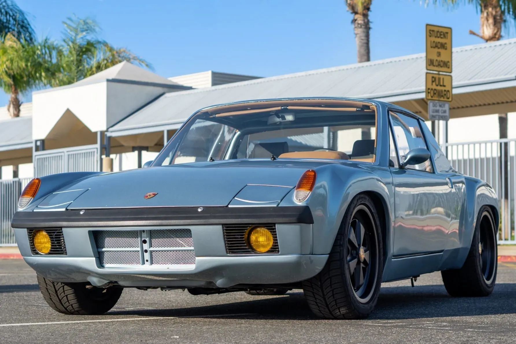 ハンナ③ LS3-Powered 1974 Porsche 914 Reimagines a Classic Mid-Engine