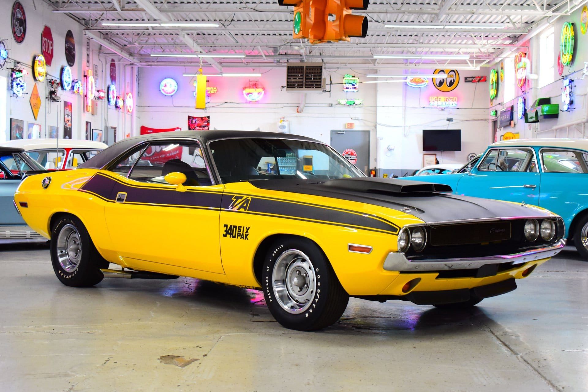 ダッジラムバンファーストギア1970 Dodge Challenger T/A Documented 1970 Dodge Challenger T/A With Racing Ties and Fresh
