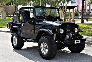Bid On This 1976 Toyota FJ40 Restomod