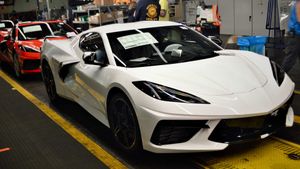 A 2020 Corvette Ordered By Couple Will Have Same VIN As Their '53 'Vette