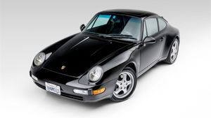 1995 Porsche 911 Carrera Provides Affordable Air Cooling Fun