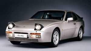 This Porsche 944 Turbo Ad Is Epic