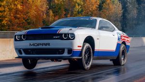 Live Your Life 1/4 Mile At A Time In A 2021 Dodge Challenger Drag Pak