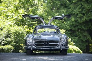 1955 Mercedes 300 SL Gullwing Tops $1.4M