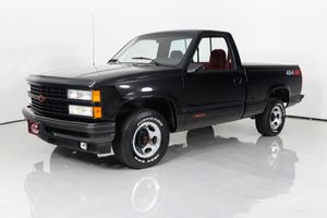 Low-Mileage 1990 Chevy 1500 454 SS Represents 90s Performance Truck Culture