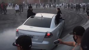 Street Takeovers Are Not For 'Real' Car Enthusiasts