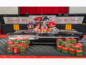 GAA Classic Cars Helps Make Christmas Special During A Pandemic Year