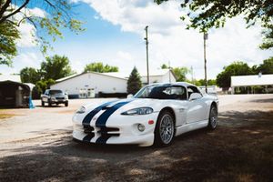 Attention '90s Kids: 1998 Dodge Viper GT2 Commemorative Edition
