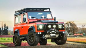 Conquer The Earth: Arkonik 1990 Land Rover Defender 90 200 TDi