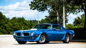 Coolest Cars For Sale On Motorious To Get Ready For Christmas