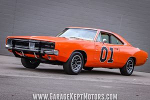 TV-Perfect '69 "General Lee" Dodge Charger Replica