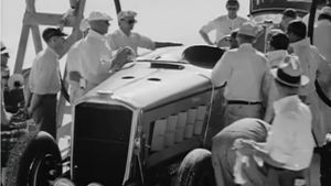 Watch A 1932 Pierce-Arrow Twelve At Bonneville