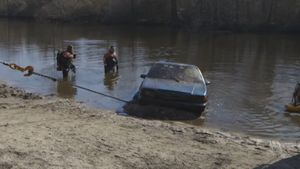 Virginia State Police Pull 2 Stolen Cars From River