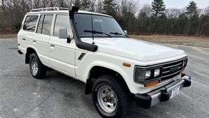 1988 Toyota Land Cruiser FJ62 Continues The Legend