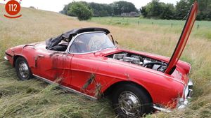1962 Corvette Crashes In The Netherlands