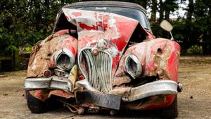 Behold A $130,000 Classic Jaguar XK150 S