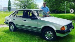 Princess Diana’s Car Heads To Auction Block