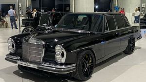 1968 Mercedes 250S W108 Pushes AMG Power
