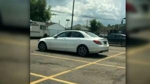 Detroit Woman Drags Car Thief By His Hair