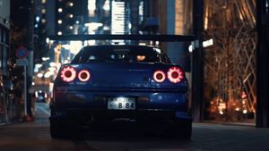 900-HP Nissan R34 GT-R Plays In Tokyo