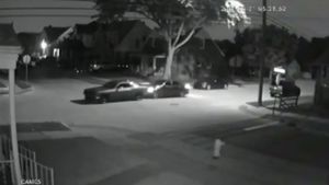 Stolen Dodge Challenger Pushed Away By Thieves