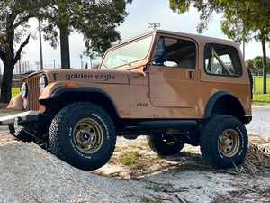 It’s All About Off-Roading In the Open Air With This 1979 Jeep Golden Eagle