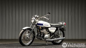 1969 Kawasaki H-1 Set 1969 On Fire
