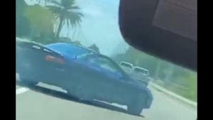 Camaro Driver Taunts Tesla, Then Spins Out