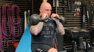 Joe Rogan Owns A Hennessey Velociraptor 600