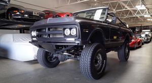Big Block GMC Jimmy K5 Blazer Is The Perfect Beach Cruiser