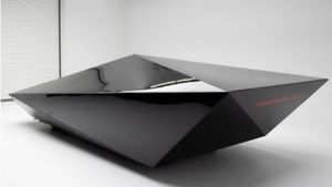 Nude Lamborghini Countach Pulls Six Digits