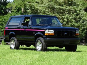 1992 Ford Bronco 4x4 Nite Edition Is A Low Mileage Vintage Off-Roader