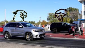 Jeep Trackhawk Races Durango Hellcat