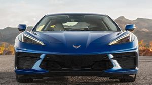 The C8 Corvette Has Side Mirror Problems