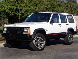 1995 Jeep Cherokee Provides Both Style And Performance With ‘90s Tech